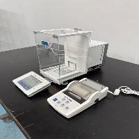 Mettler Toledo XSR105 Analytical Balance w/ P28 Printer image 1